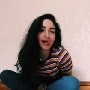 Meet your Posher, Odalys